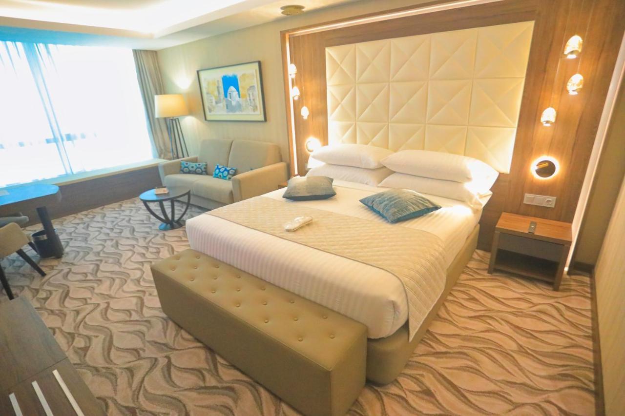 Az Hotels Grand Oran Es Senia Eksteriør billede