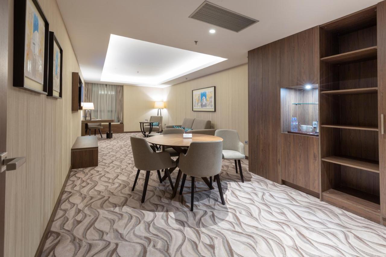 Az Hotels Grand Oran Es Senia Eksteriør billede