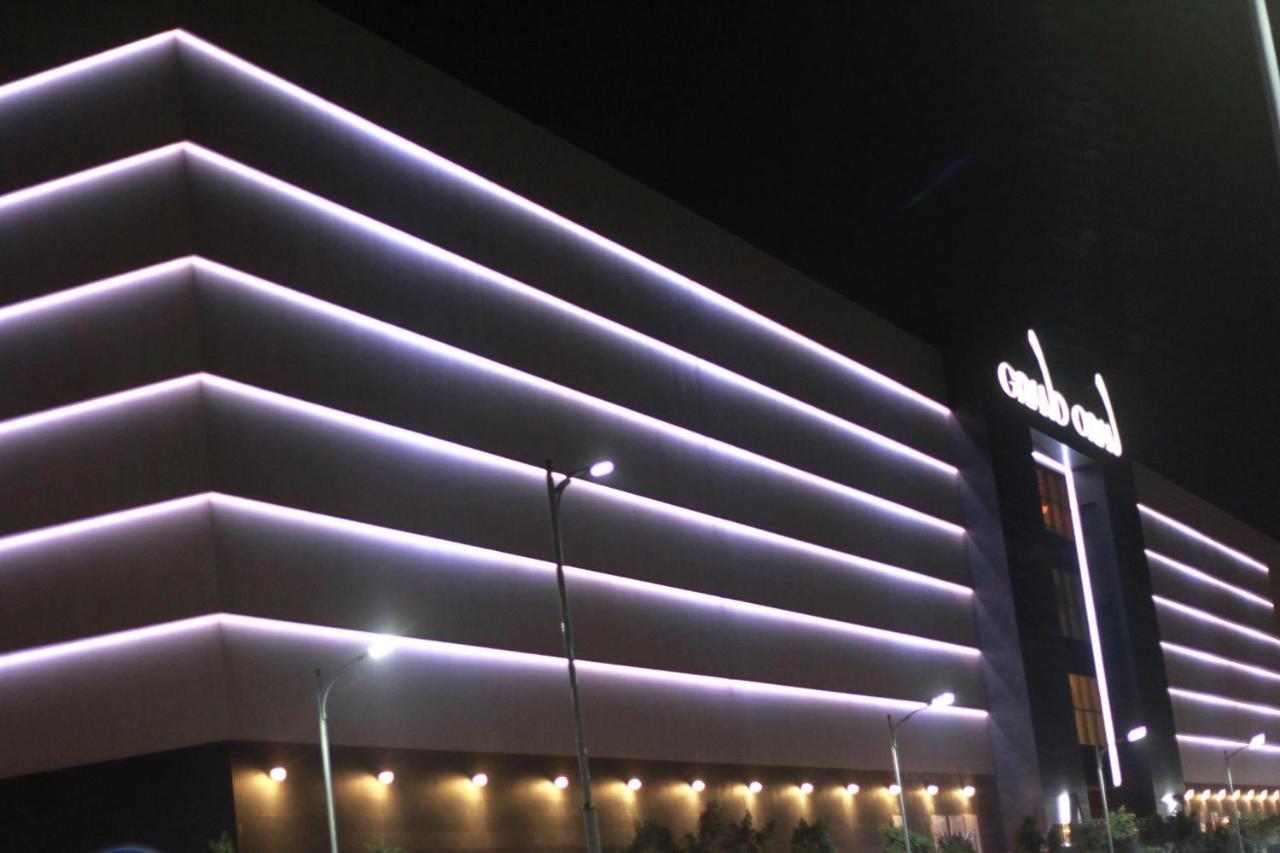 Az Hotels Grand Oran Es Senia Eksteriør billede